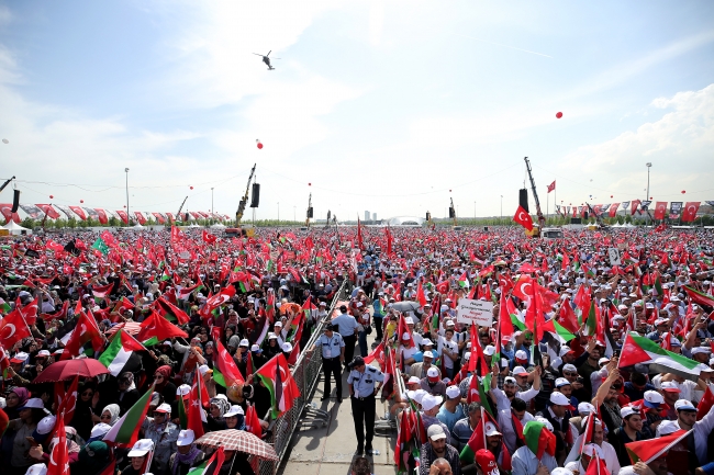 Yüz binler Yenikapı'da Kudüs için bir araya geldi