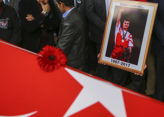 Dünya halterinin efsanesi: Naim Süleymanoğlu