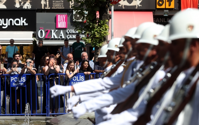 Ankara'da 30 Ağustos Kortej Yürüyüşü