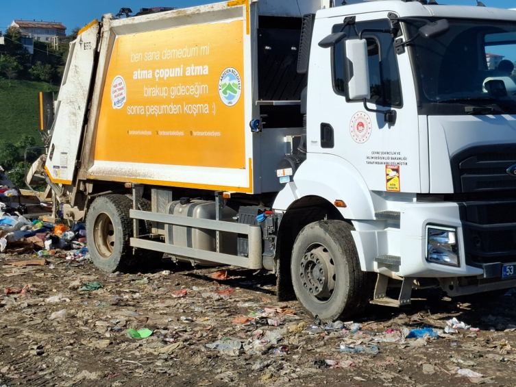 Çevre kirliliğine neden olan Ardeşen Belediyesi'ne 2,3 milyon lira ceza