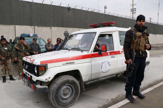 Afganistan'da NATO konvoyuna saldırı