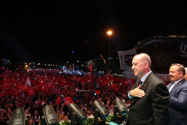 15 Temmuz Şehitler Köprüsü'nde insan seli