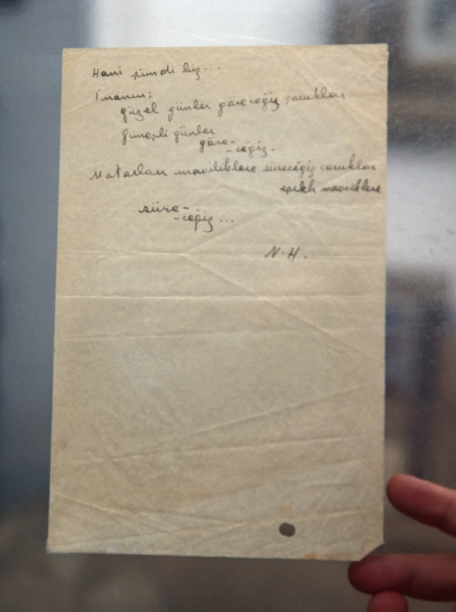 Nazım Hikmet'in eşyaları çöpten müzayedeye