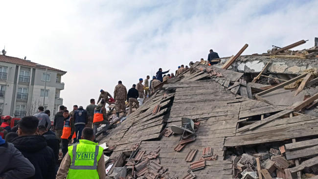 Malatya'da 5,6 büyüklüğünde deprem: 1 can kaybı, 110 yaralı, 32 kişi kurtarıldı