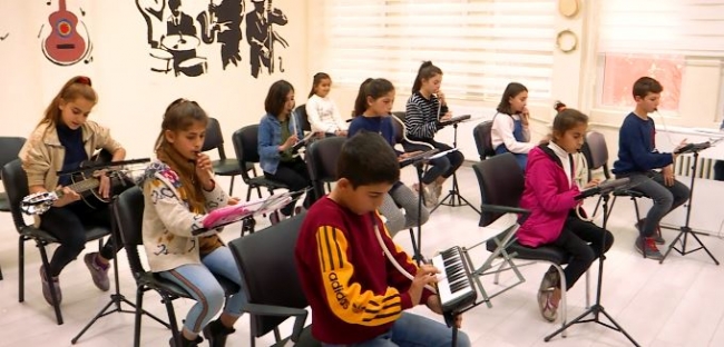 İmkansızlıklar içinde robotik kodlamaya merak saran Uludereli öğrenciler