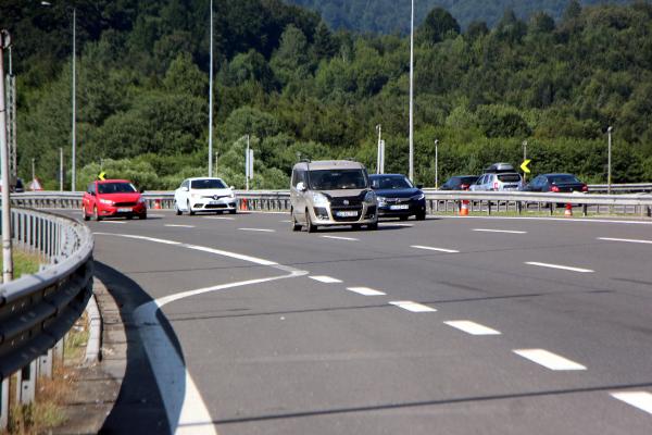 Dönüşler başladı: Bolu geçişinde trafik akıcı