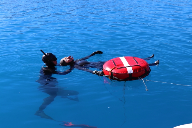 Şahika Ercümen Salda Gölü'nde 65 metreye dalarak rekor kırdı