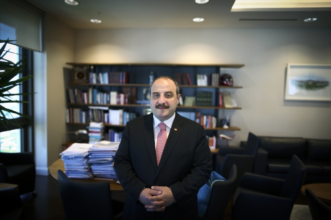 Cumhurbaşkanı Erdoğan'dan Varank'a 'atom karınca' övgüsü