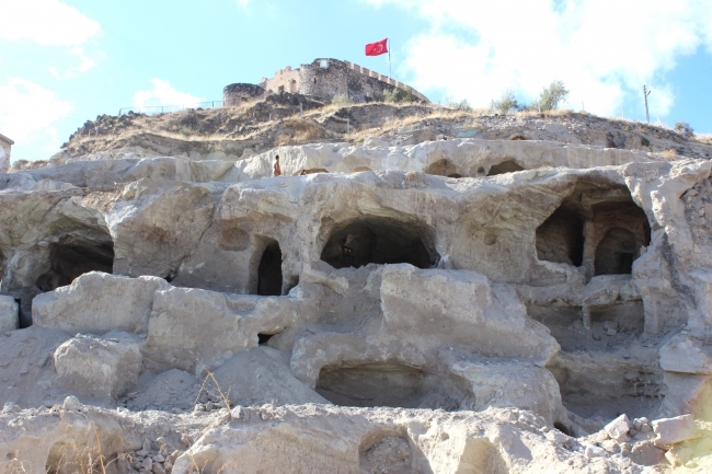 Kapadokya'nın gizemli yeraltı şehirlerinde tarihe yolculuk