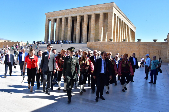 Seymenler Ata’nın huzurunda