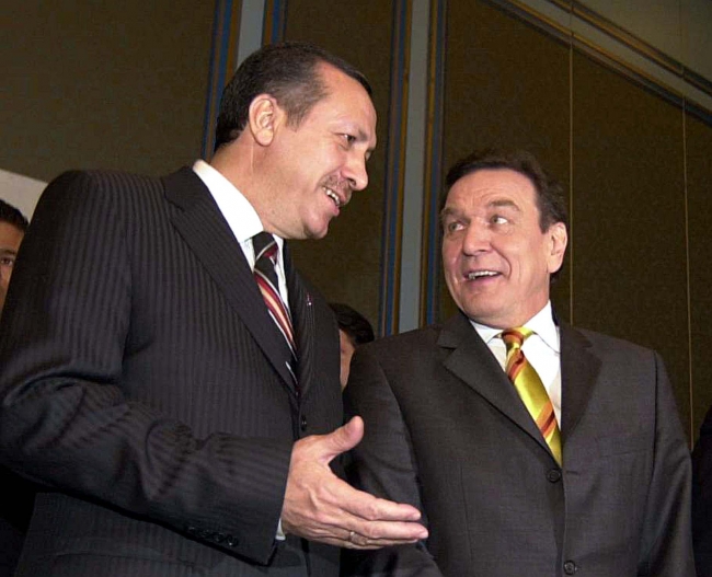 Cumhurbaşkanı Erdoğan'ın Almanya ziyareti ilişkilerde yeni sayfa açacak