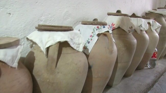 Kayseri'de kayıt evlerine yerleştirilen erzaklar 12 ay boyunca taze kalıyor