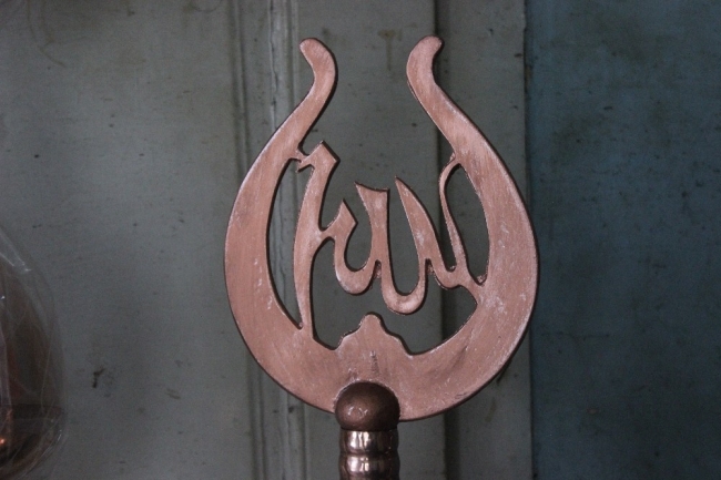 Alemler, 50 yıldır Ayhan Savut'un ellerinde şekilleniyor