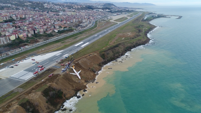 Trabzon Havalimanı'nda onarım çalışmaları başlatıldı