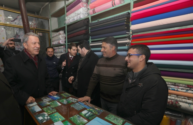 Bakan Akar: Münbiç ve Fırat’ın doğusunda zamanı gelince gereği yapılacak