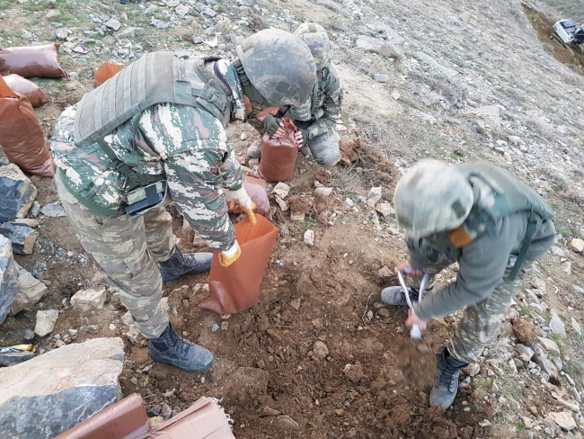 Irak sınırında teröristlerin tuzakladığı patlayıcılar imha edildi