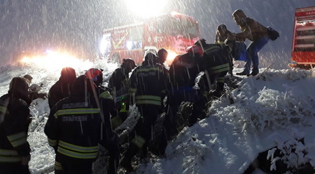 Erzurum'da İran plakalı yolcu otobüsü devrildi