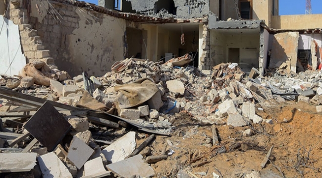 Libya'da Hafter güçleri bir evi vurdu: 3 ölü, 2 yaralı