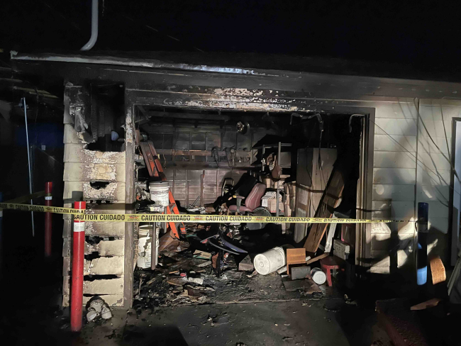 İki Amerikalı, göçmen merkeziyle birlikte kendilerini de yaktı