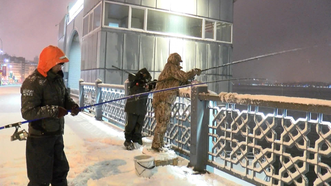 İstanbul'da kar yağışı etkisini artırdı