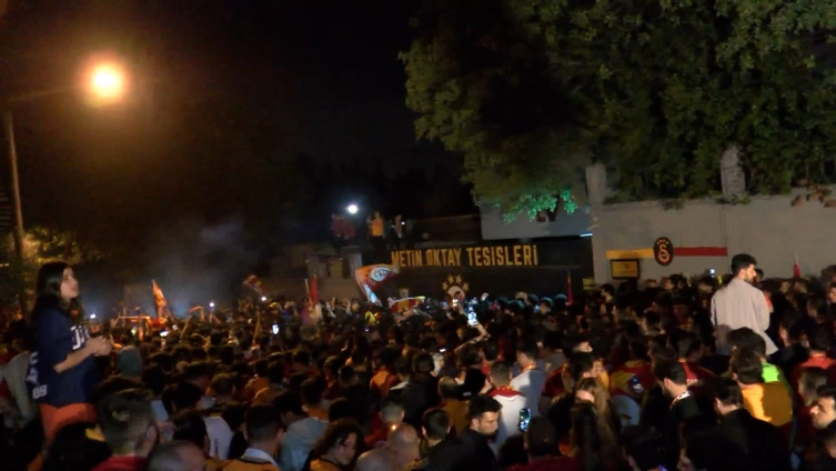 Galatasaray kafilesi İstanbul'da