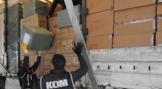 Bolu'da 2,8 milyon liralık kaçak elektronik eşya ele geçirildi