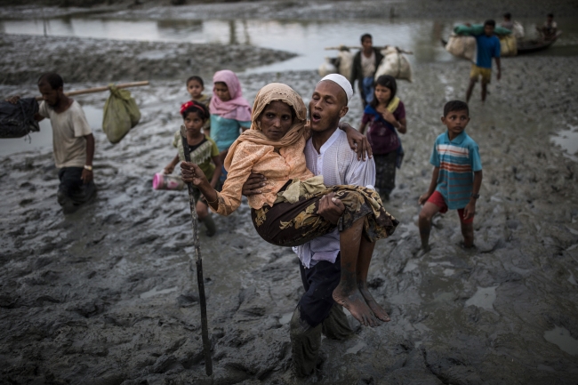 Bangladeş Başbakanı Hasina: Myanmar Arakanlı Müslümanların dönüş sürecini erteliyor