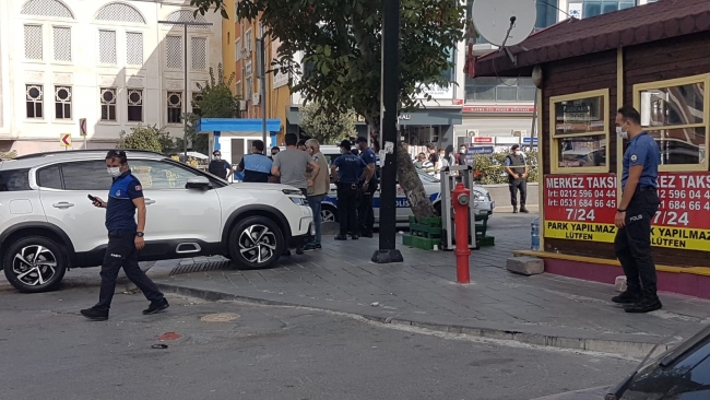 Esenyurt'ta taksi durağında silahlı kavga: 3 ölü, 4 yaralı