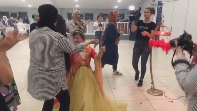 Down sendromlu Zeynep'in kına gecesi hayali gerçek oldu