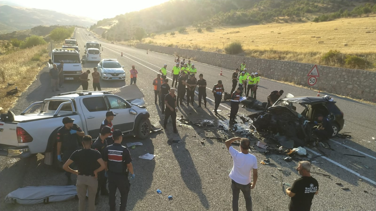 Adıyaman'da kaza: 4 kişi hayatını kaybetti, 3 kişi yaralı