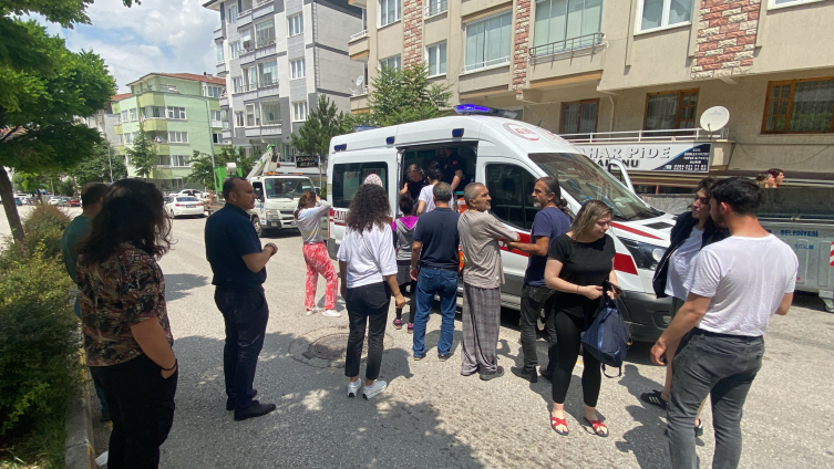Çorum'da apartman yangını: 6 kişi hastaneye kaldırıldı