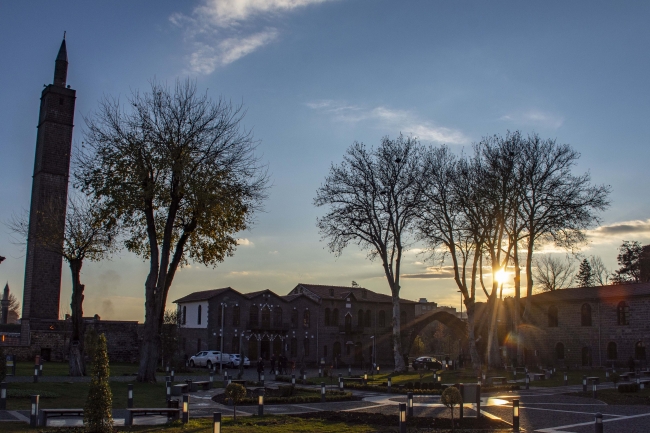 Devlet Sur'u yeniden yaşamla buluşturdu