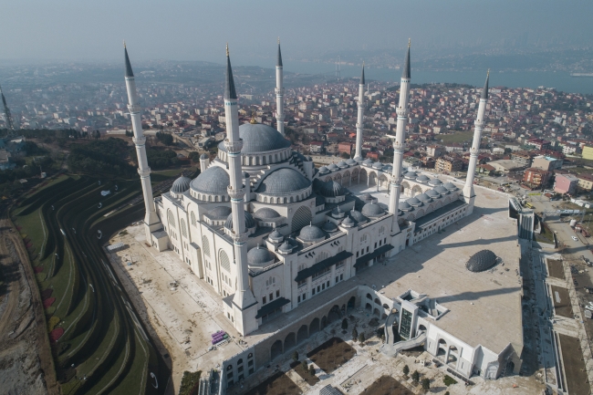 Çamlıca Camii'nde ilk ezan sesi 7 Mart'ta duyulacak