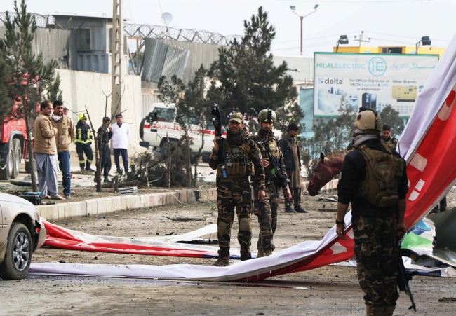 Afganistan'da NATO konvoyuna saldırı