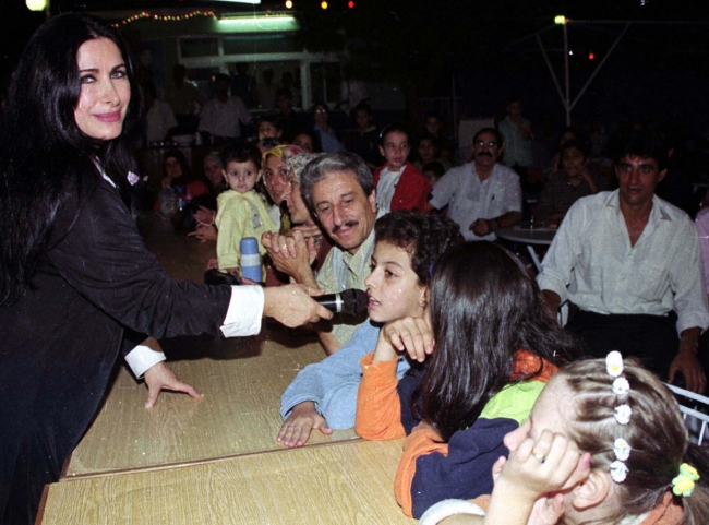 Türk halk müziğinin zarif sanatçısı Nuray Hafiftaş