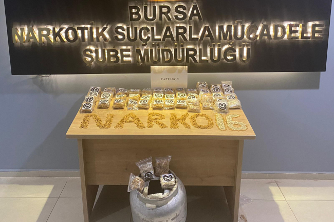 Mutfak tüpünden binlerce uyuşturucu hap çıktı