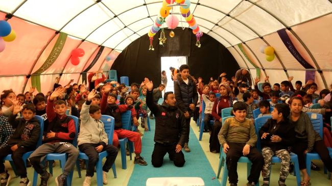 Nurdağı konteyner kentinde yaralar sarılmaya çalışılıyor