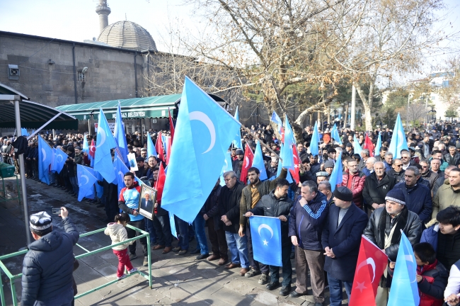 Yurdun dört bir yanından Mehmetçik'e destek sürüyor