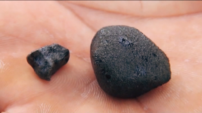 Bingöl'e düşen meteordan yapılan 150 bin liralık tespih