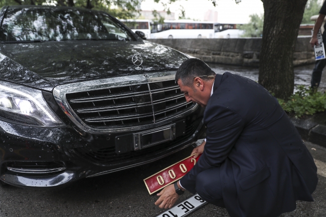 Binali Yıldırım 002 plakalı Başbakanlık aracına son kez bindi