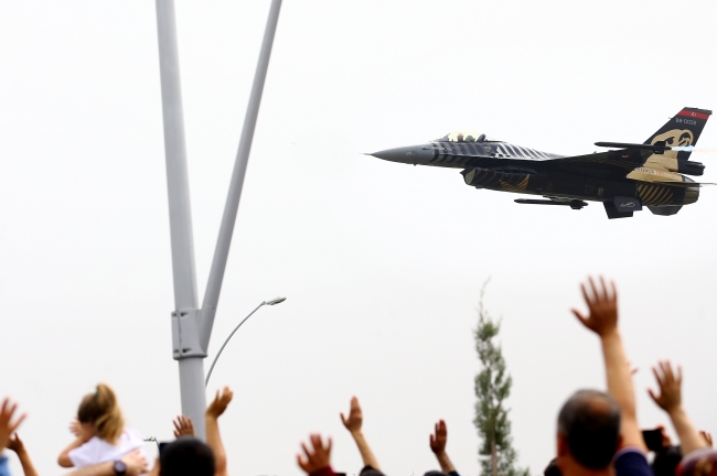 Türk Yıldızları ve SOLOTÜRK nefes kesti