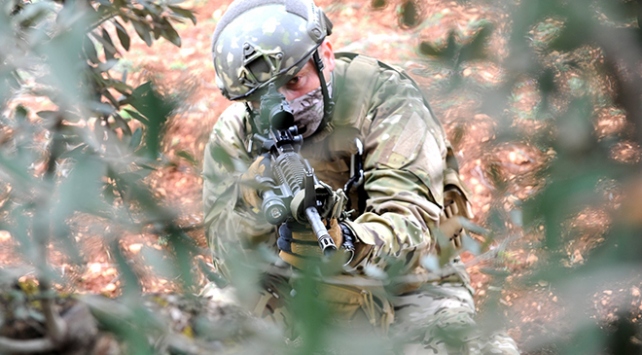 Mehmetçik YPG/PKK'lı teröristlere geçit vermiyor