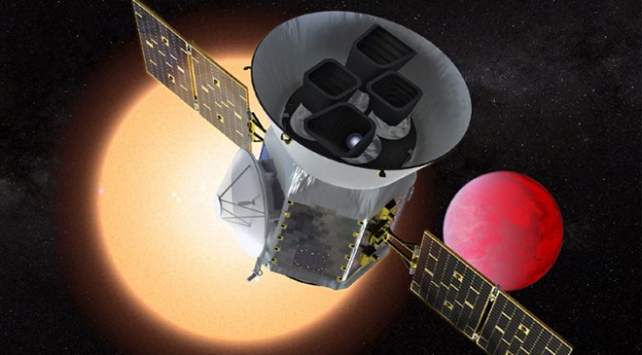 NASA'nın uzay aracı Güneş Sistemi'nde morötesi parıltı tespit etti
