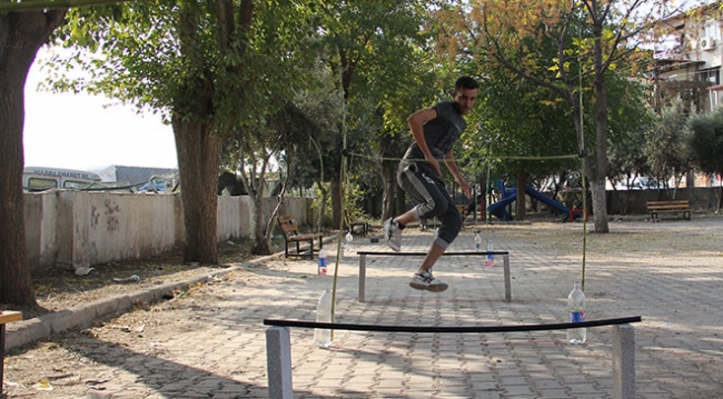 Polis olma hayaliyle kendi parkurlarını oluşturdular
