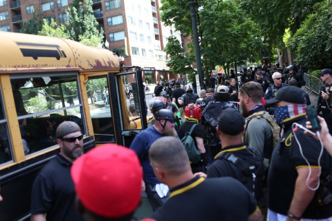 ABD'de protesto çatışmaya dönüştü