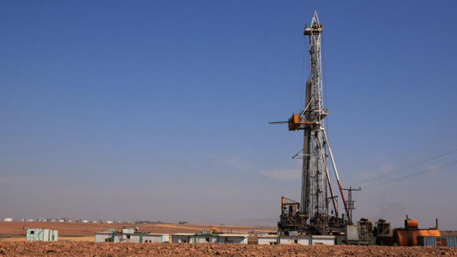 Suriye'nin petrolünü terör örgütü PKK/YPG pazarlıyor