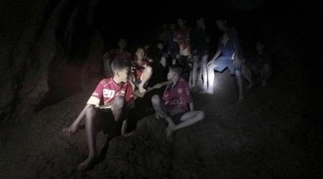 Tayland'da mağarada mahsur kalan çocukların hikayesi dizi oluyor