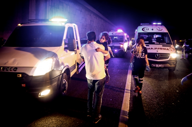 Polis makasla katliam yapan magandanın peşinde