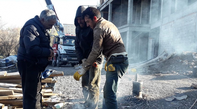 Kars eksi 15’i gördü, her yer buz tuttu