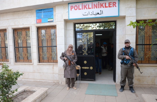 Fırat Kalkanı bölgesinin kadın polisleri görev başında